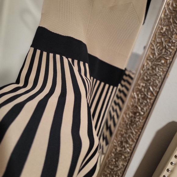 Guess Black and Tan Ribbed Apparel - Picture 3 of 13